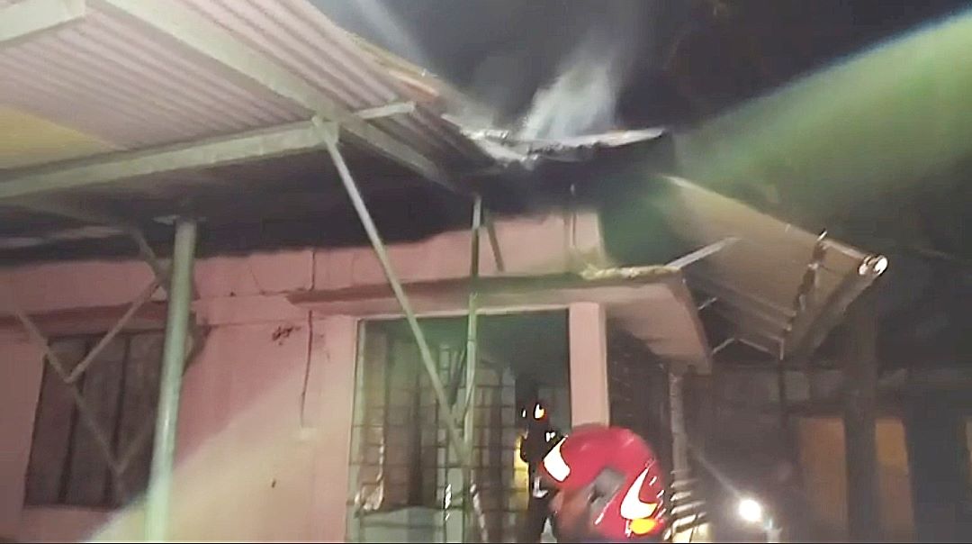 সিলেটে সেচ্ছাসেবক লীগ নেতার বাড়িতে আগুন ধরিয়েছে দুর্বৃত্তরা